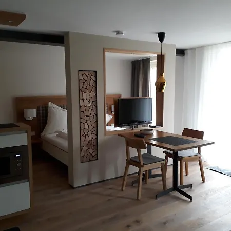 Am Kniebach * اممنستاد ام بودينسي